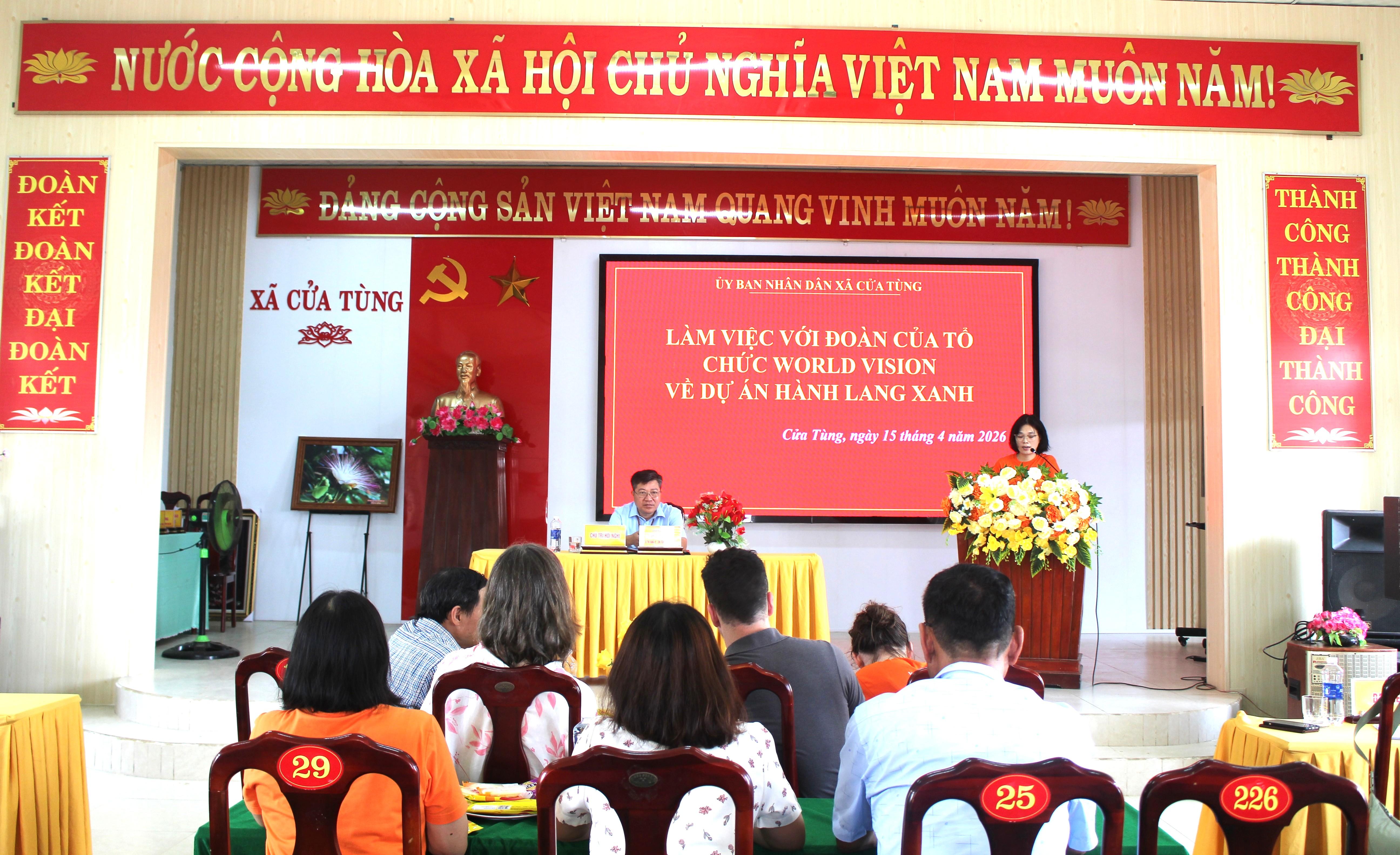 Xã Cửa Tùng làm việc với Tổ chức World Vision về thực trạng nghề biển và nhu cầu ngư dân