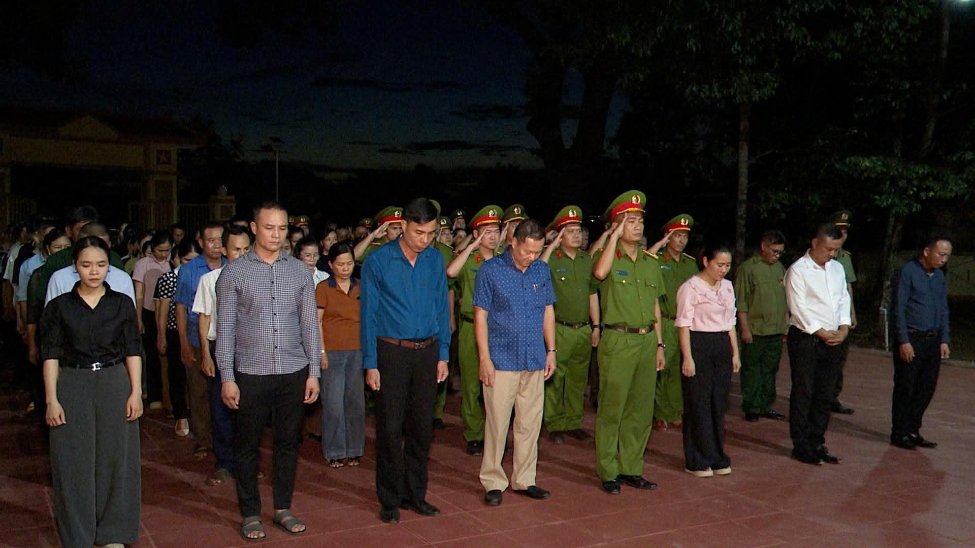Xã Cửa Tùng trang trọng tổ chức lễ dâng hương, tri ân các Anh hùng liệt sĩ nhân kỷ niệm 79 năm Ngày Thương binh - Liệt sĩ