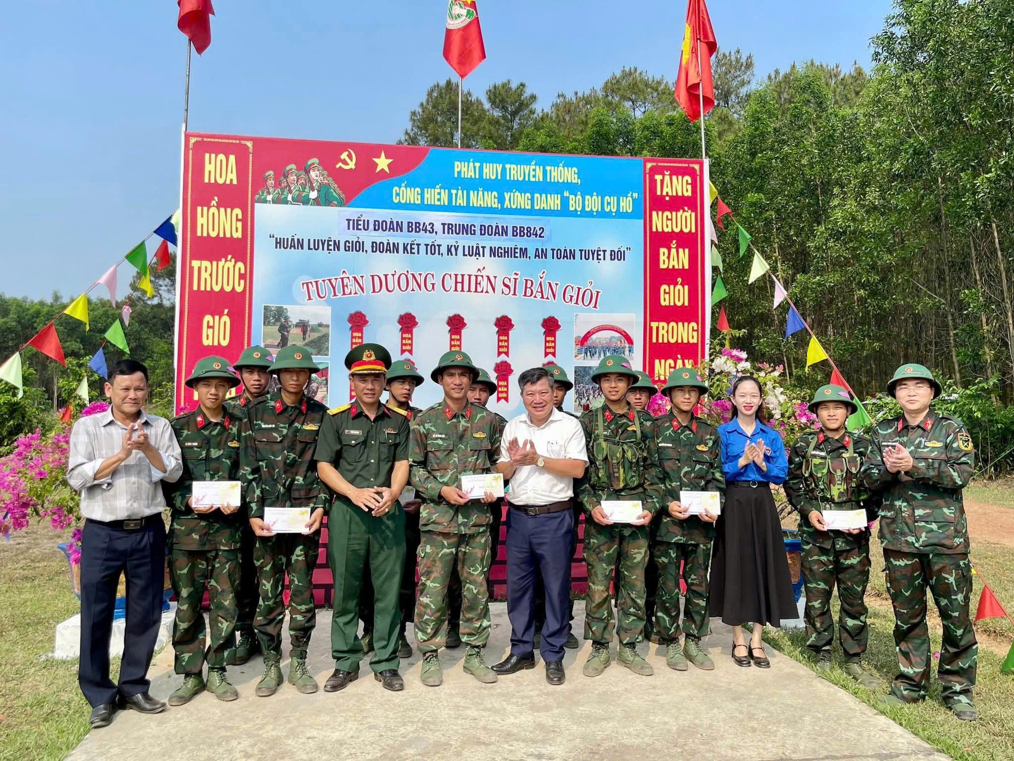 Thăm, động viên quân nhân nhập ngũ năm 2026