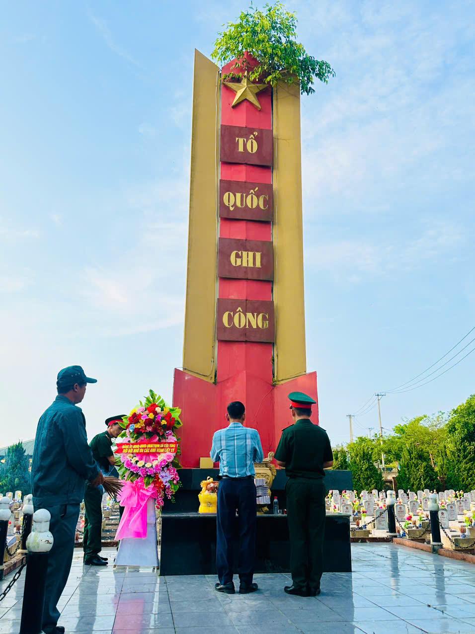 Trang nghiêm tổ chức lễ viếng Nghĩa trang, tri ân các Anh hùng liệt sĩ nhân dịp 30/4 – 01/5